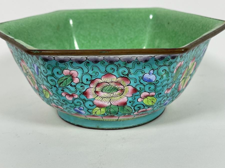 Vintage Chinese Enamel Handpainted Dish 5R X 2H [Photo 7]