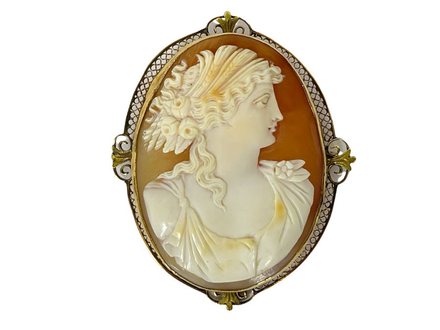 10K-14K Gold Cameo Brooch Pendant 2W X 2.25H 17.2g Retails $450 [Photo 1]