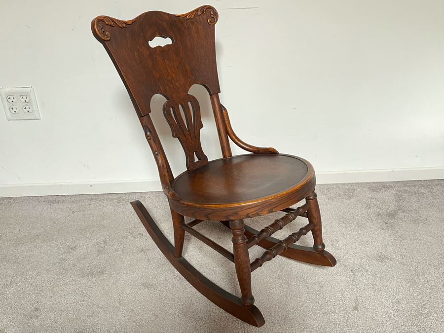 Vintage Victorian Oak Rocking Chair 15W X 27D X 28H [Photo 2]