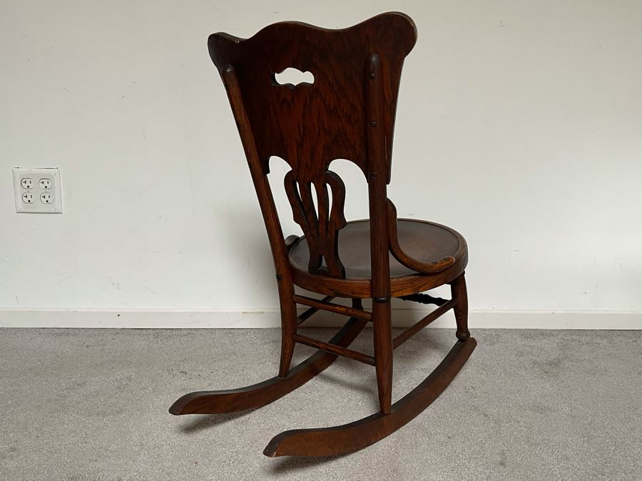 Vintage Victorian Oak Rocking Chair 15W X 27D X 28H [Photo 7]