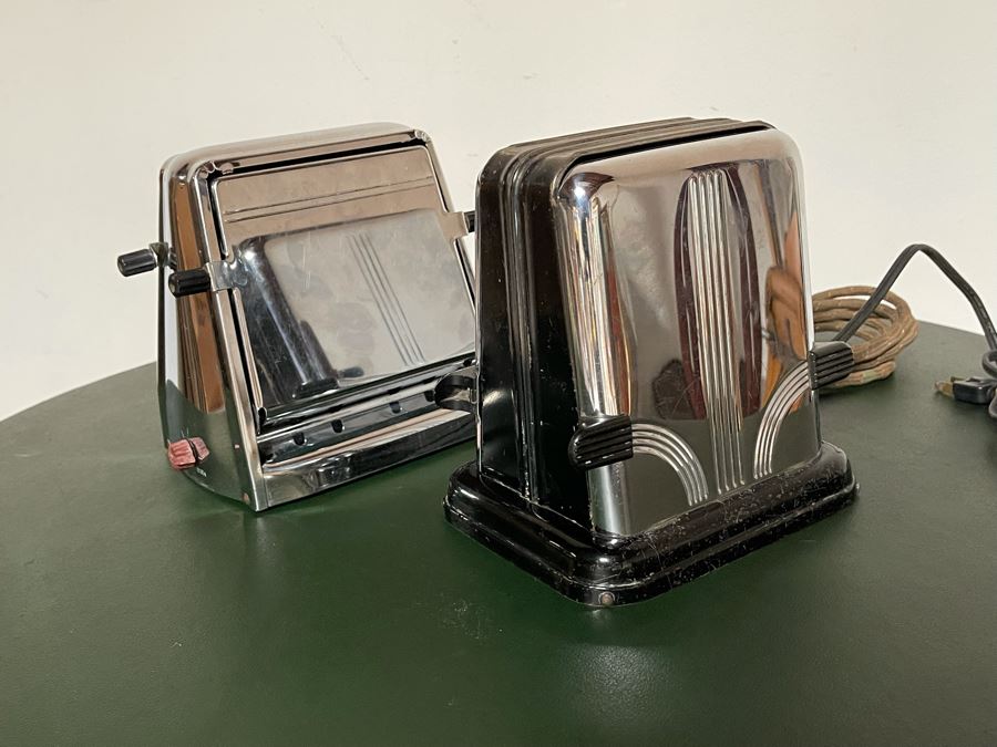 Pair Of Vintage Art Deco Chrome Westinghouse Toasters [Photo 4]