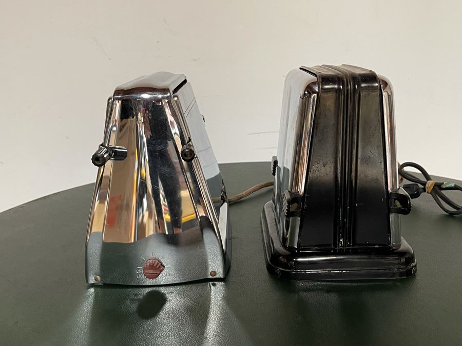 Pair Of Vintage Art Deco Chrome Westinghouse Toasters [Photo 5]