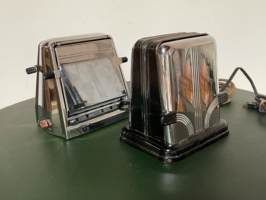 Pair Of Vintage Art Deco Chrome Westinghouse Toasters [Photo 2]