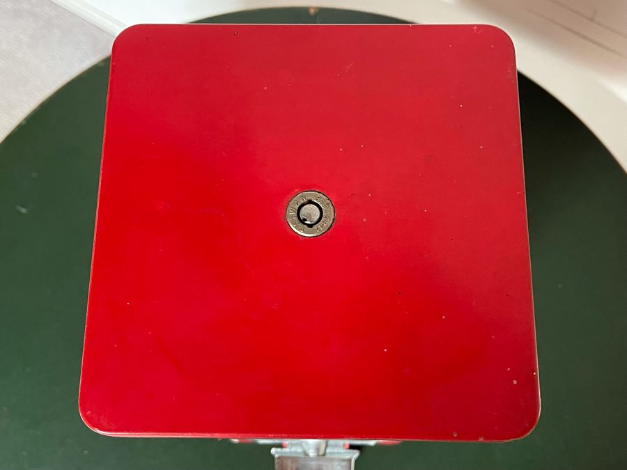 Vintage Eagle Gumball Machine - No Key 6W X 6D X 17H [Photo 8]