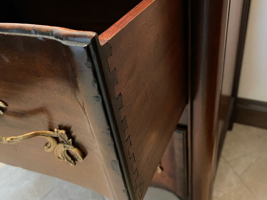 Henredon Wooden Nightstand 2-Drawer Dresser 31W X 22D X 30.5H [Photo 6]