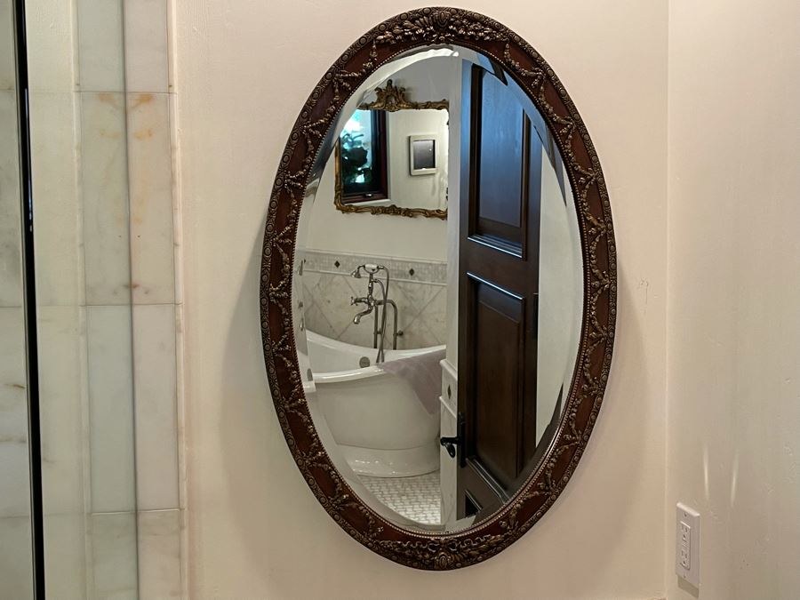 Ornate Wooden Oval Beveled Glass Wall Mirror 21.5W X 33H [Photo 2]
