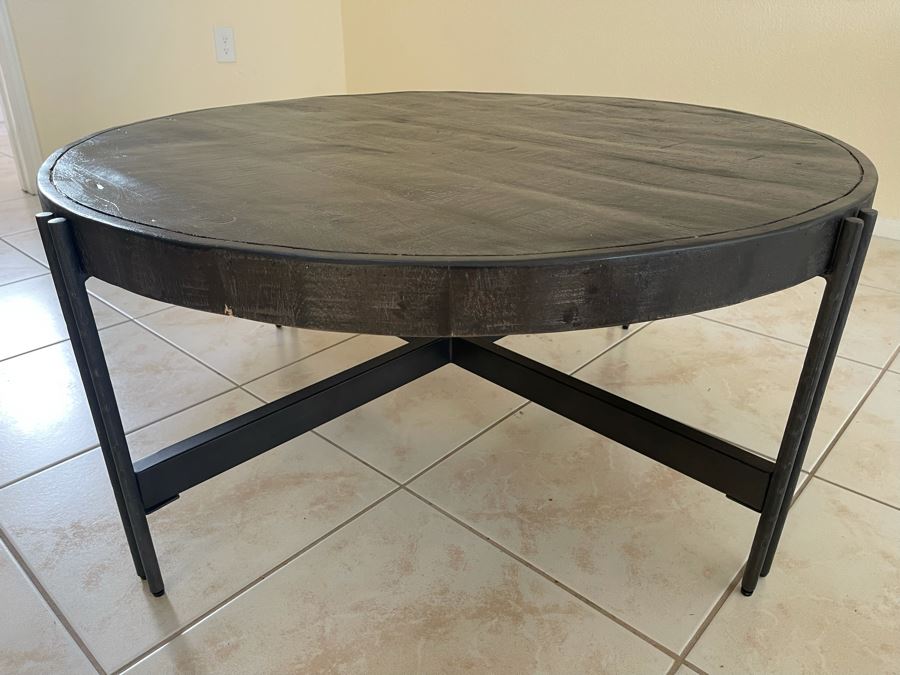 Round Cocktail Table With Wooden Top And Metal Base 40R X 18H [Photo 12]