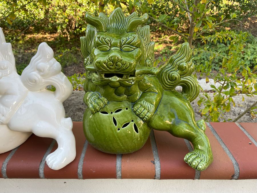 Pair Of Decorative Ceramic Foo Dogs [Photo 4]