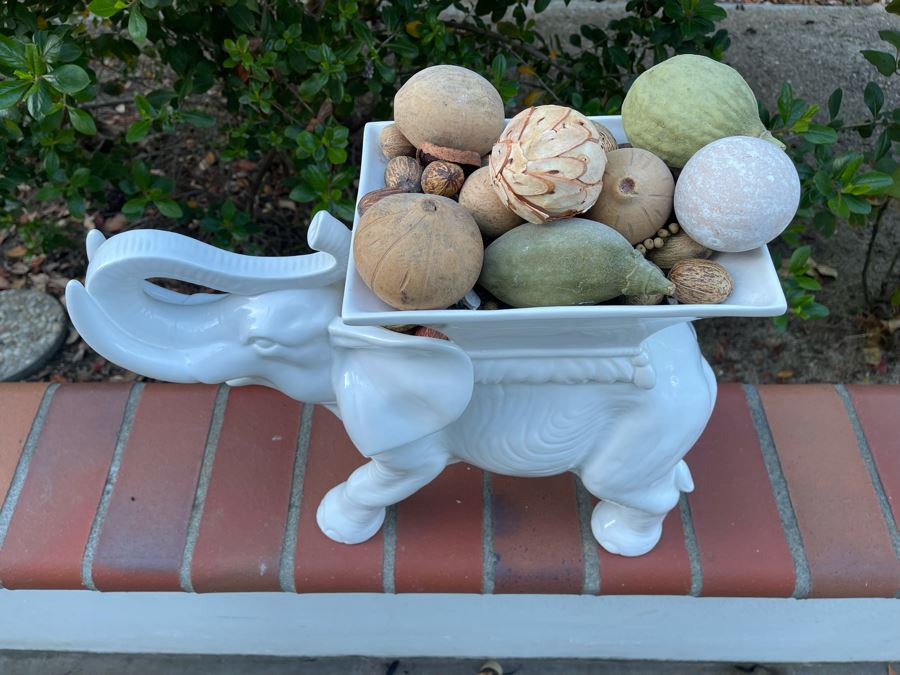 Z Gallerie White Ceramic Elephant 18W X 7D X 14H [Photo 3]