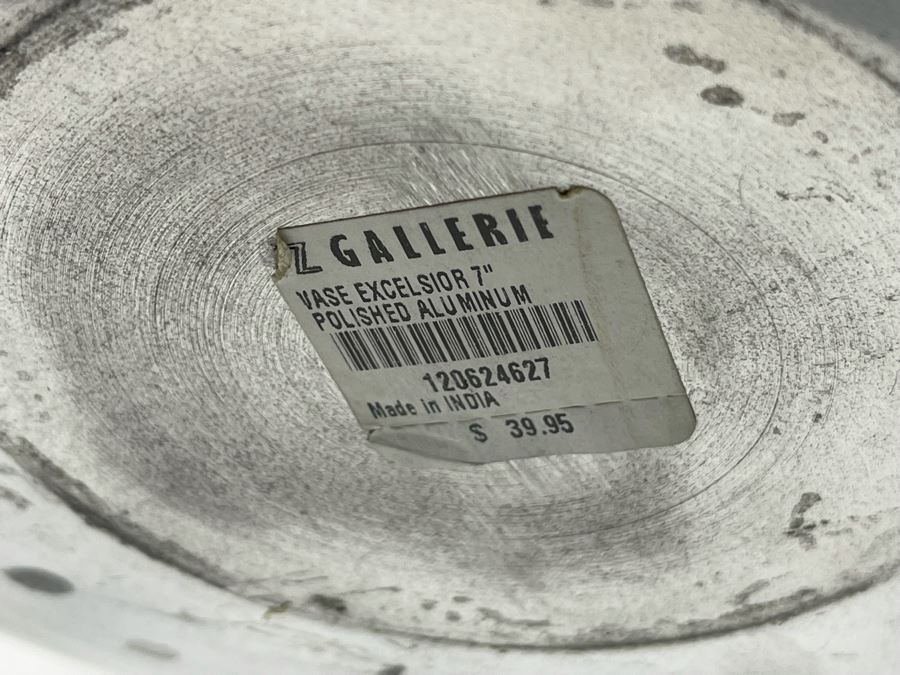 Z Galleire Metal 7' Polished Aluminum Vase With Artificial Flower Arrangement 27H [Photo 5]