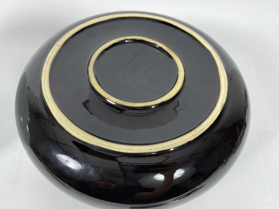 Pair Of Black 13W X 8H And White 12W X 11H Vases  [Photo 7]