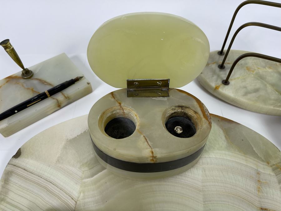 Vintage Onyx Marble Desk Set With Fountain Pen [Photo 6]