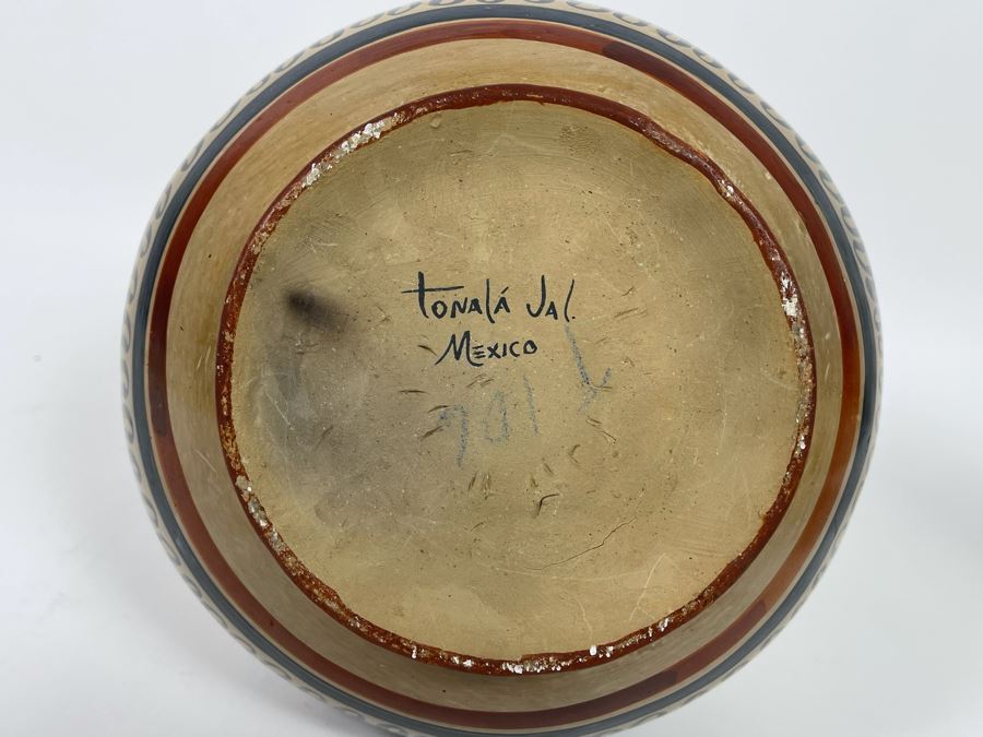 Signed Mexican Pottery Tonala Jal. 11.5H [Photo 9]