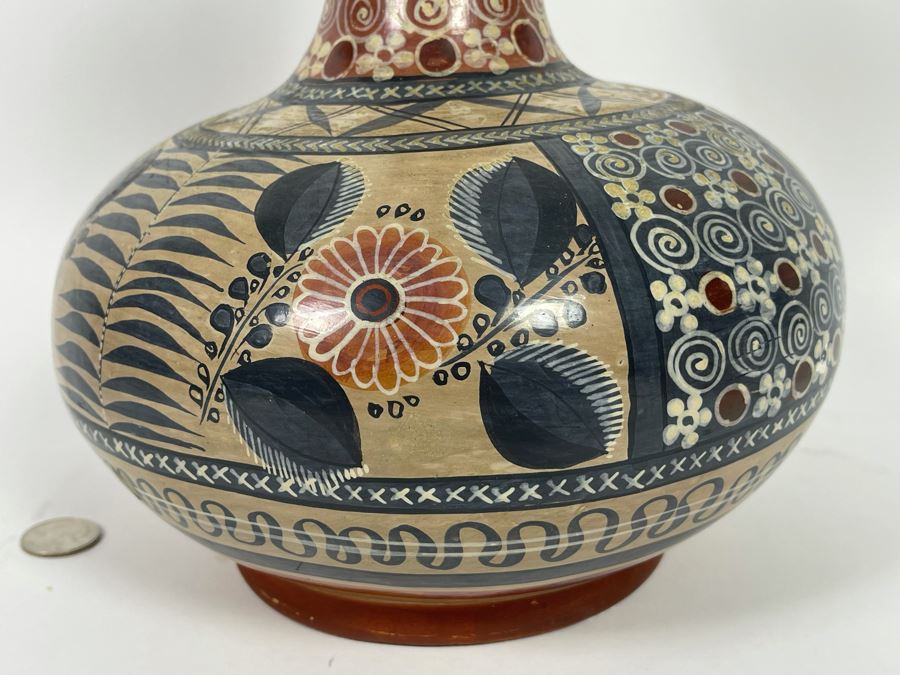Signed Mexican Pottery Tonala Jal. 11.5H [Photo 5]