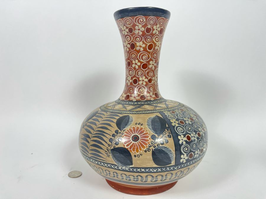 Signed Mexican Pottery Tonala Jal. 11.5H [Photo 2]