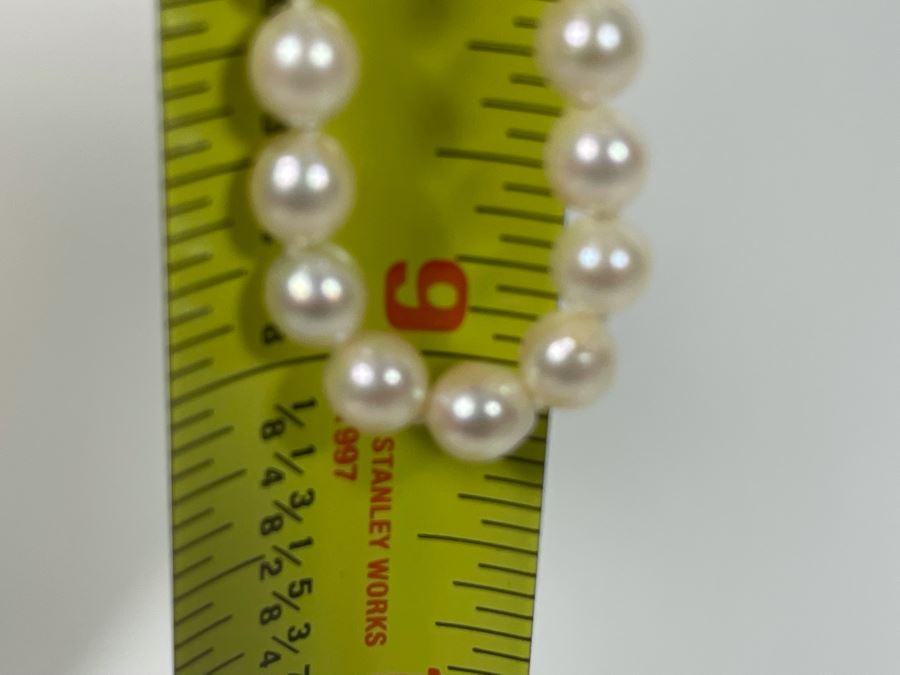 18' Pearl Necklace With 14K Gold Clasp [Photo 11]