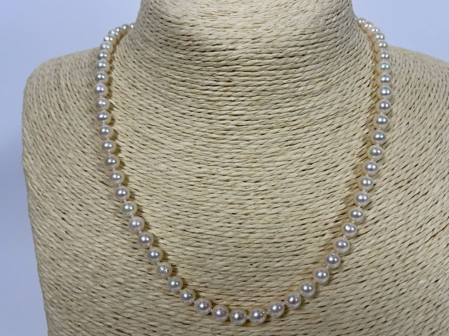 18' Pearl Necklace With 14K Gold Clasp [Photo 4]