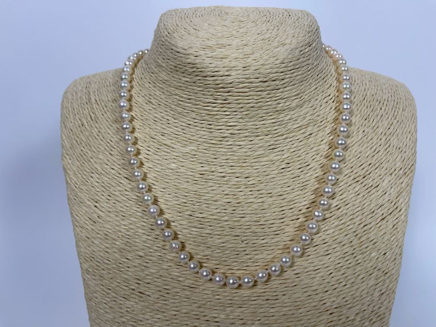 18' Pearl Necklace With 14K Gold Clasp [Photo 2]