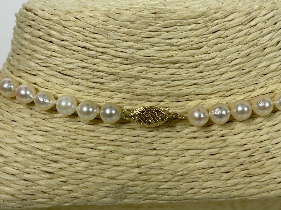 18' Pearl Necklace With 14K Gold Clasp [Photo 6]