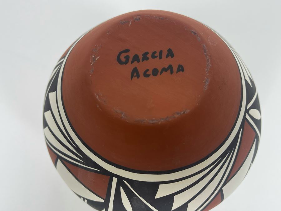 Native American Acoma Pottery Jar Signed Garcia 5.5W X 6H [Photo 8]