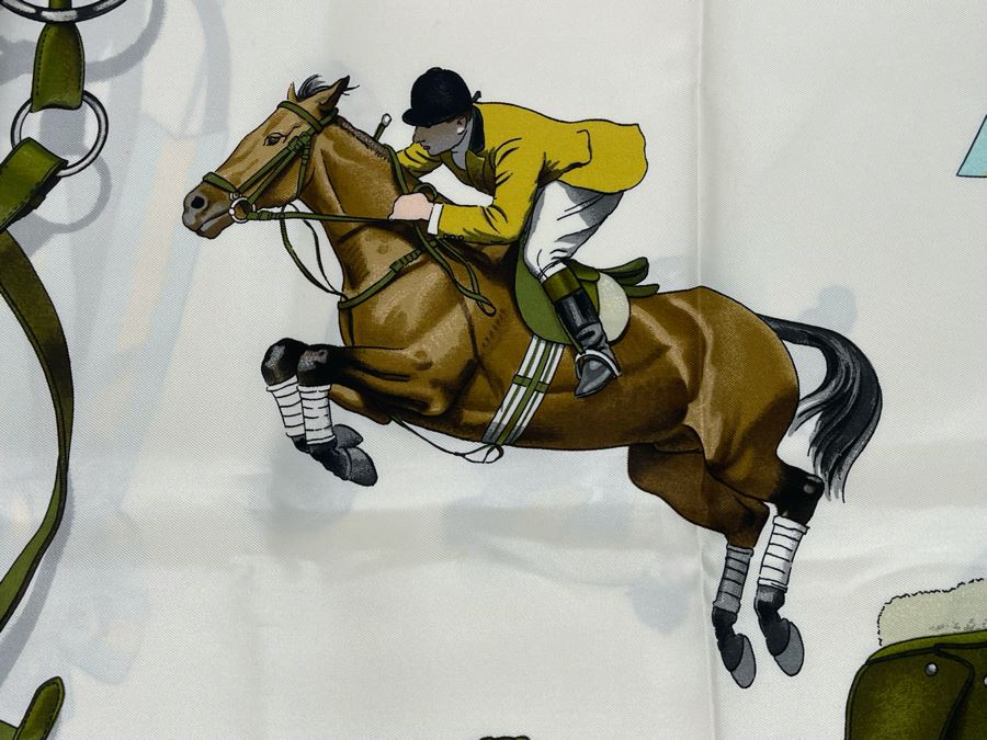 Hermes Paris Horse Jumping Scarf [Photo 9]