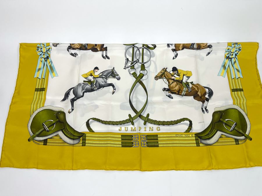 Hermes Paris Horse Jumping Scarf [Photo 4]