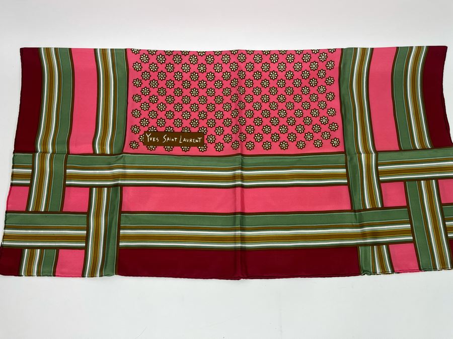 Yves Saint Laurent Scarf [Photo 2]