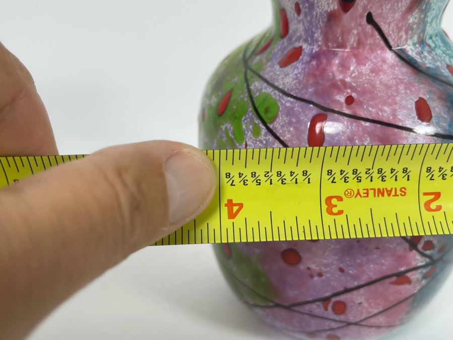 Art Glass Vase 4W X 6.5H [Photo 10]