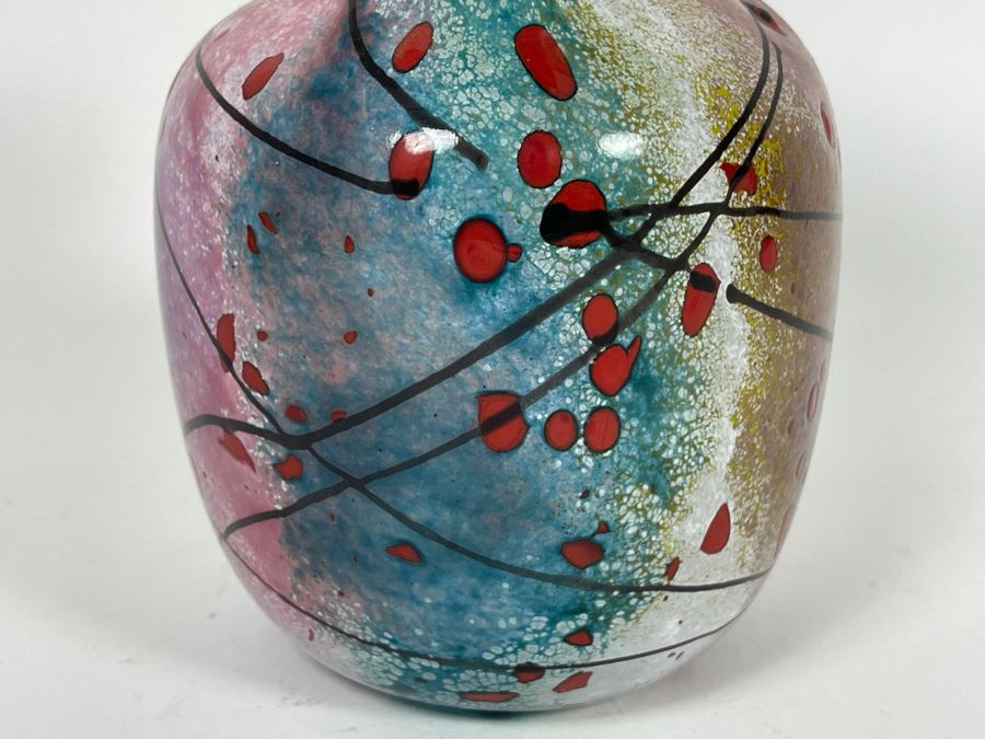 Art Glass Vase 4W X 6.5H [Photo 4]