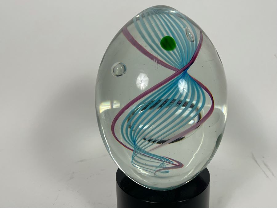 Large Art Glass Egg With Stand 10H [Photo 4]