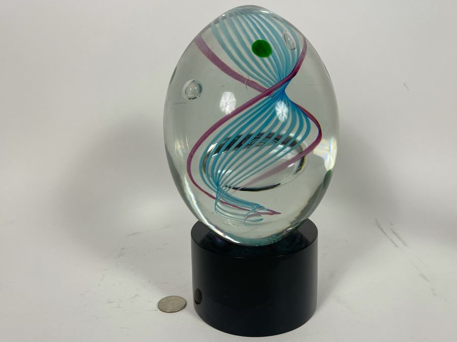 Large Art Glass Egg With Stand 10H [Photo 3]