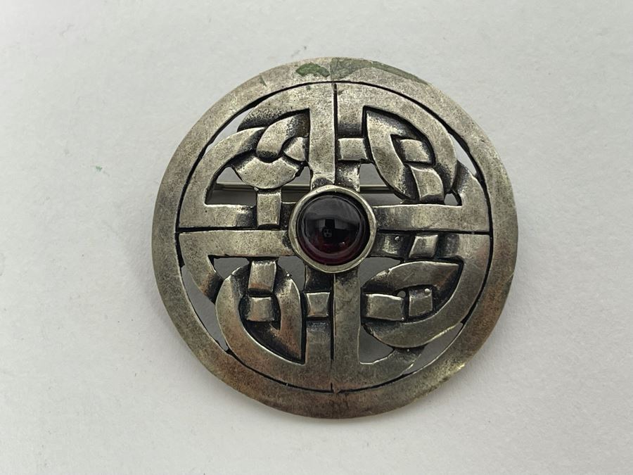 Sterling Silver Pendant From MMA The Metropolitan Museum of Art 10.9g [Photo 2]