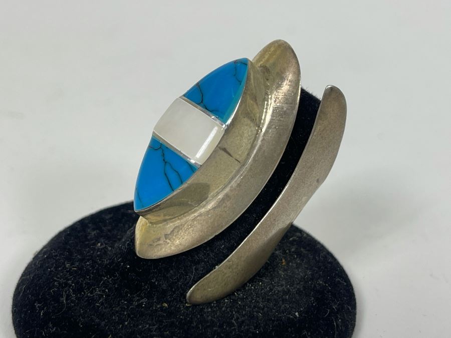 Sterling Silver Lot Featuring Four Brooches Pins And (1) Ring Size 7.5 Total Weight 43.7g [Photo 16]