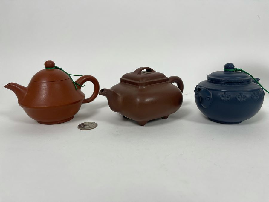 Set Of Three Chinese Clay Teapots [Photo 3]