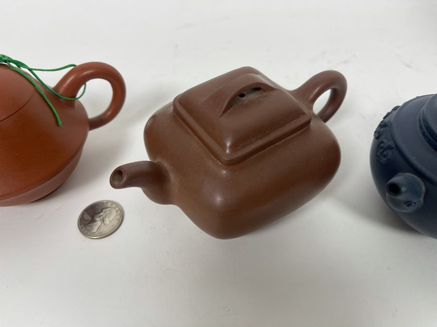 Set Of Three Chinese Clay Teapots [Photo 8]