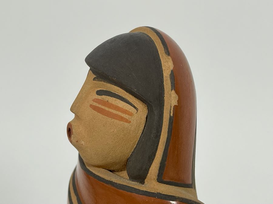Native American Figurative Pottery By Maxine Toya Jemez 8H [Photo 5]