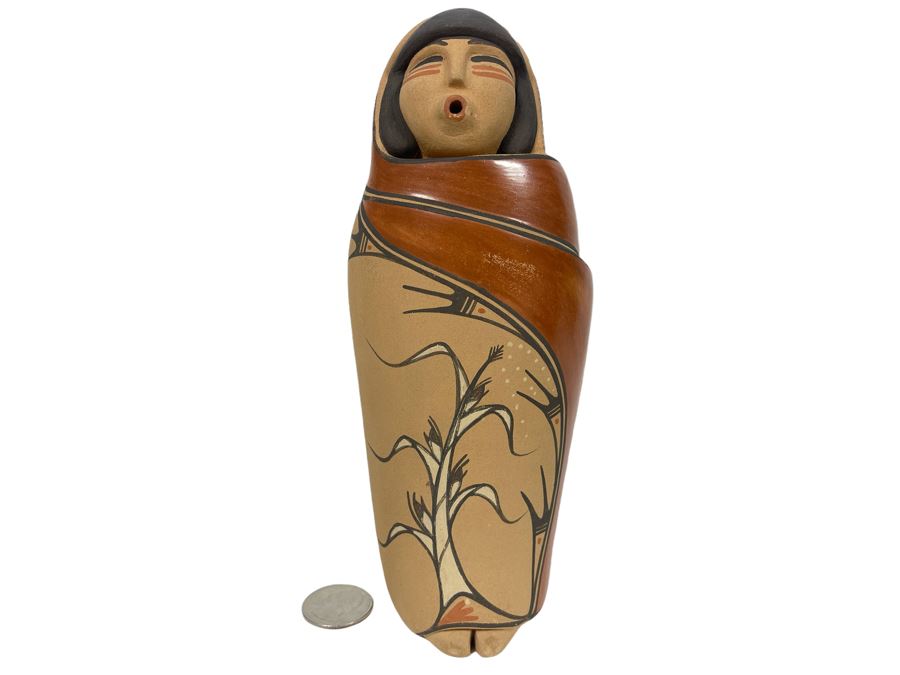 Native American Figurative Pottery By Maxine Toya Jemez 8H [Photo 1]