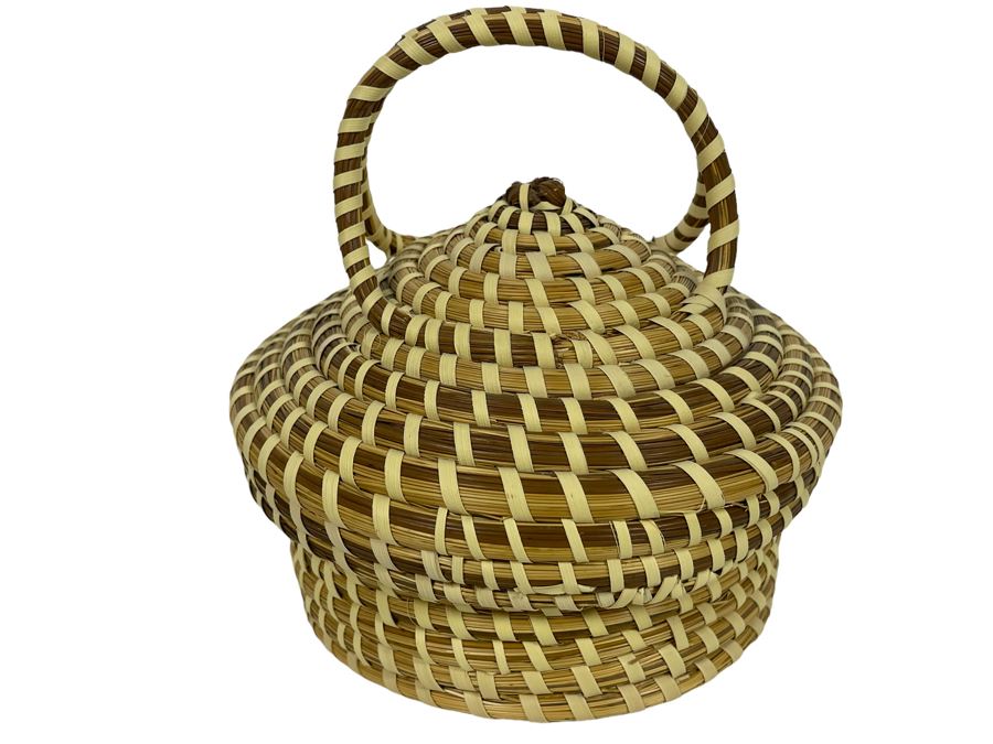 Handmade Lidded Basket With Handle 6W X 7H