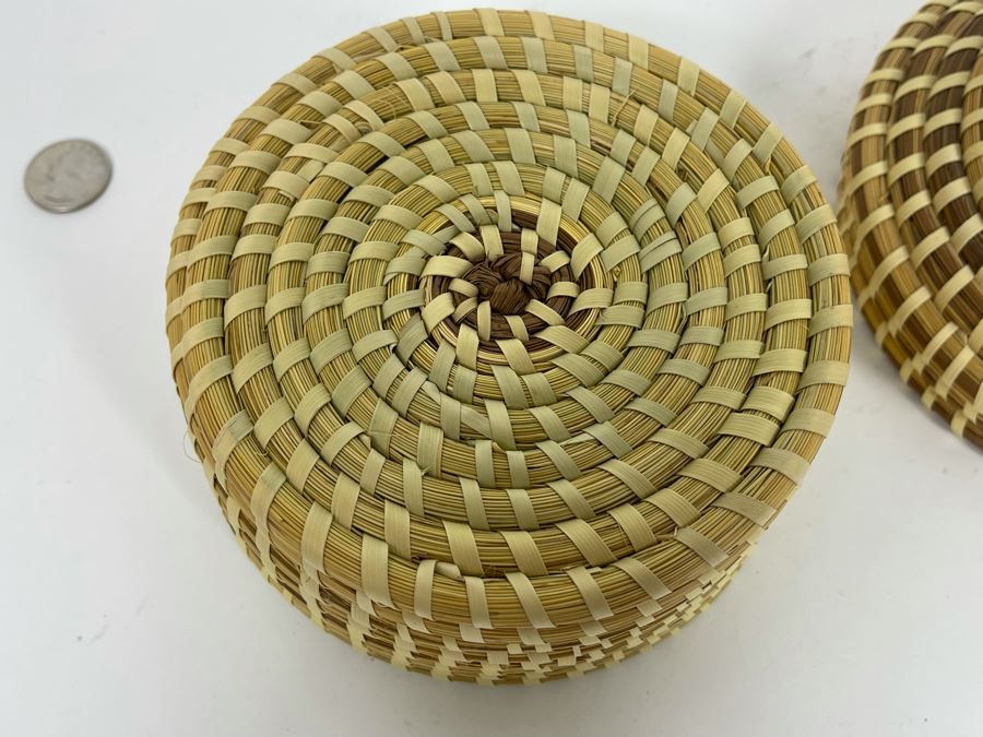 Handmade Lidded Basket With Handle 6W X 7H [Photo 6]