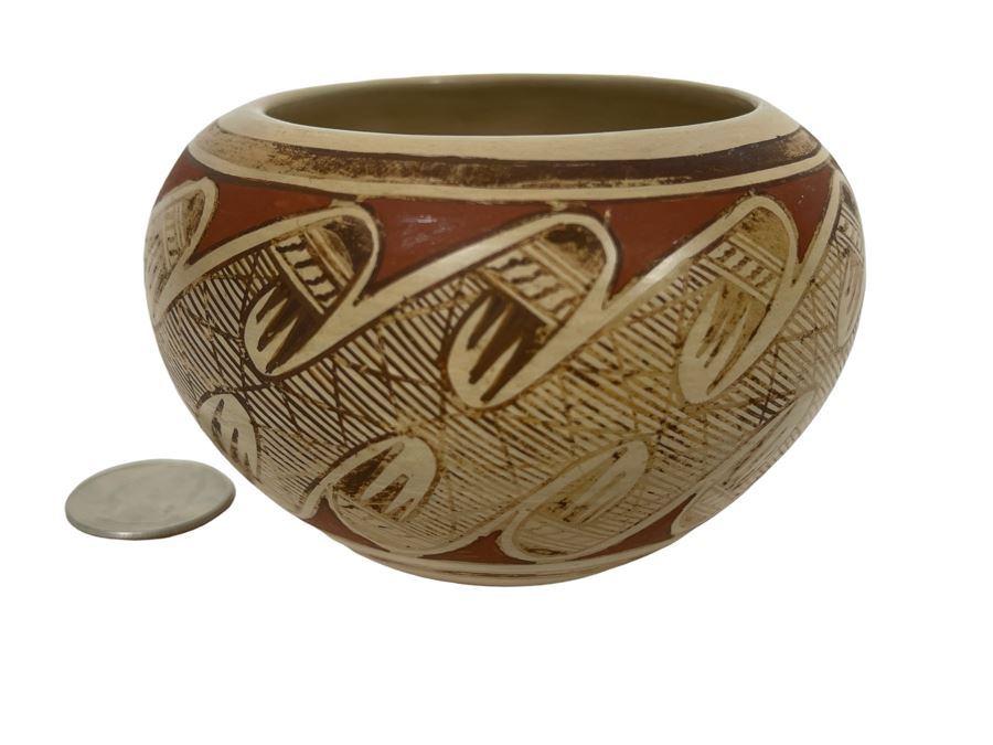 Rayvin Nampeyo Hopi-Tewa Native American Pottery Jar 4W X 2.5H [Photo 1]