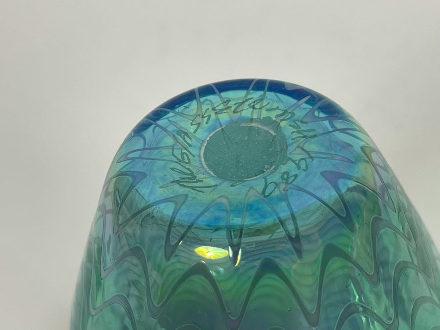 Signed Art Glass Vase 6H [Photo 11]