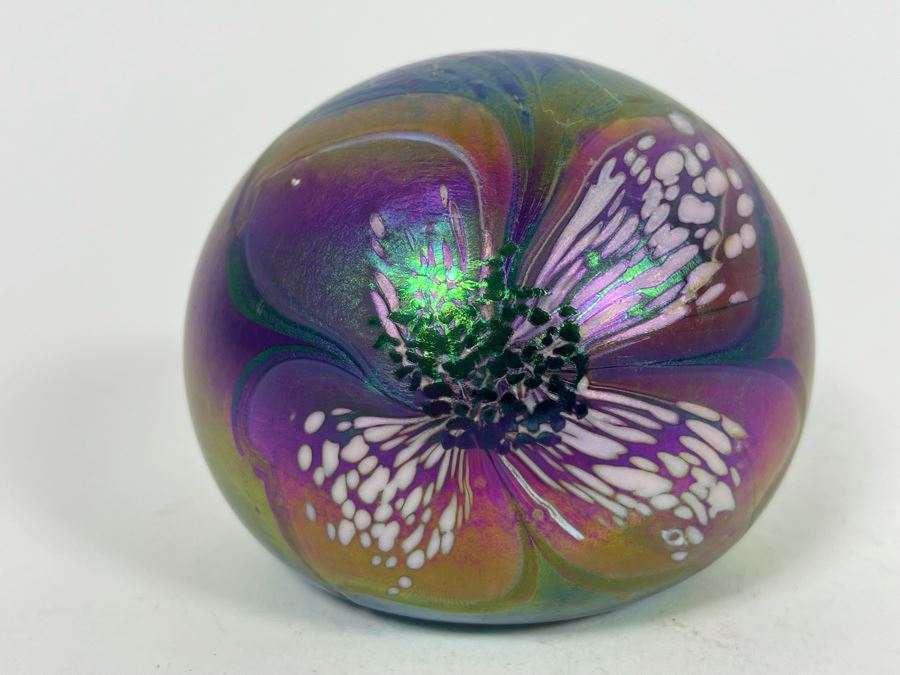 1990 Glasshouse Iridescent Art Glass Paperweight 3.5W X 2.5H [Photo 2]