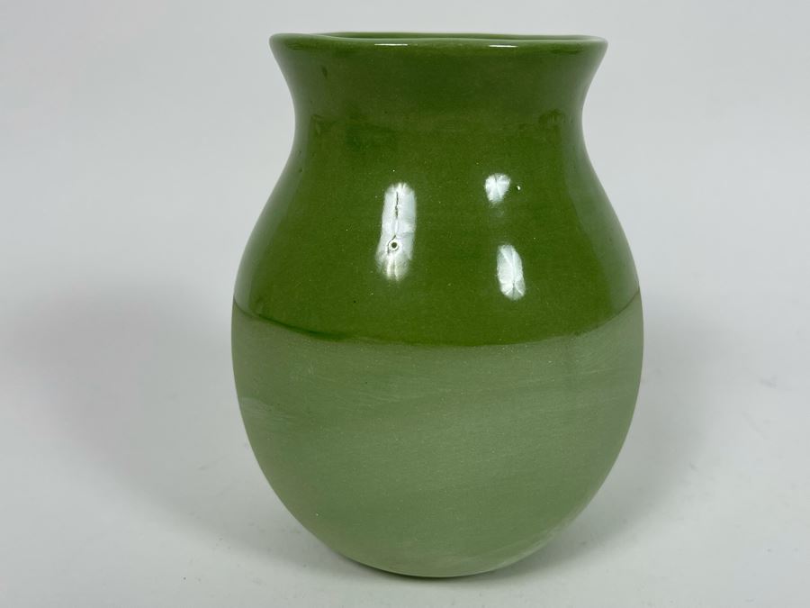 USA Pottery Vase By B. Eigen 6H [Photo 3]