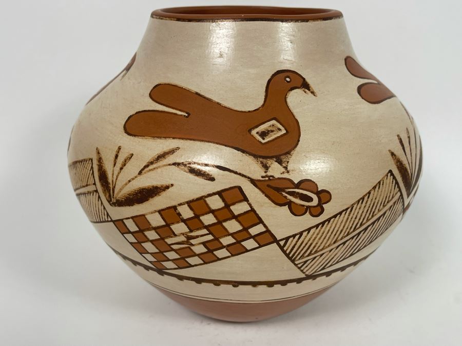Gladys Sratyuwe Paquin Native American Zuni Pottery Jar 1988 Laguna Pueblo 9W X 9H [Photo 8]