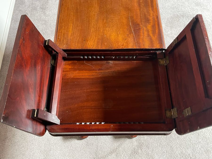 Antique 19th Century Victorian Mahogany Adjustable Reading Table 35.5W X 17D X 29-39H [Photo 10]