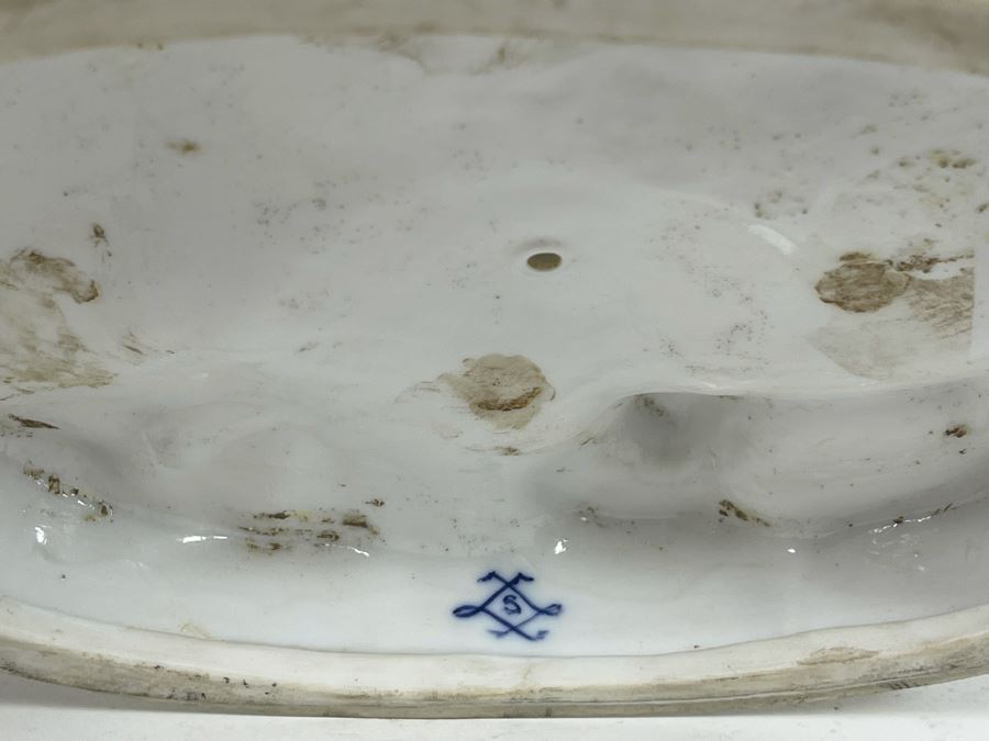 Antique French Sevres-Style Porcelain Figural Scene 8.5W X 6D X 13H [Photo 18]