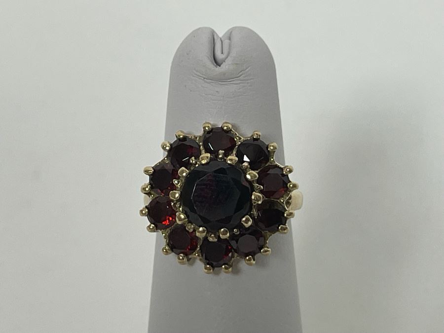9K Gold Garnet Ring Size 4 4.5g Retails $200-$300 [Photo 3]