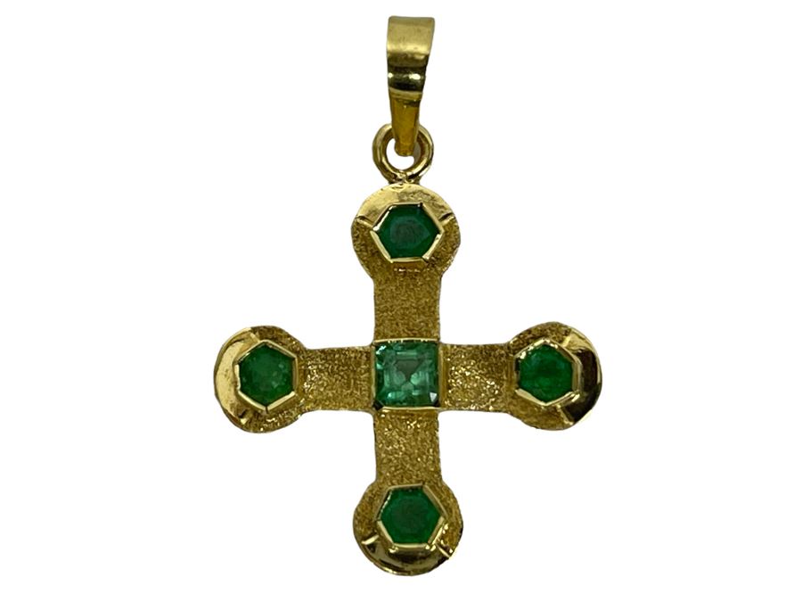 18K Gold Emerald Cross Pendant 1.8g Retails $260-$390