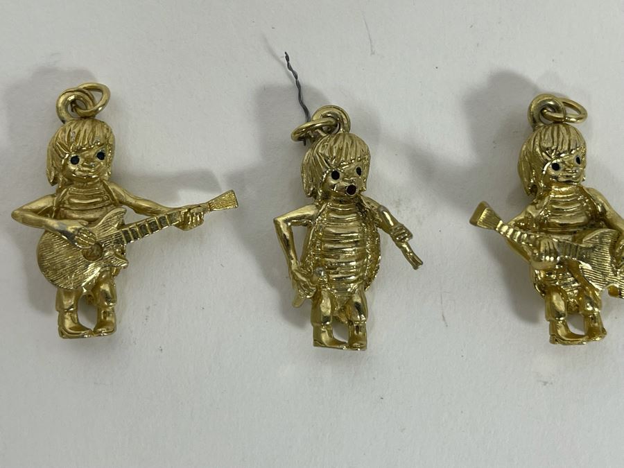 Set Of Three Charms / Pendants Of The Beatles Rock Band [Photo 6]