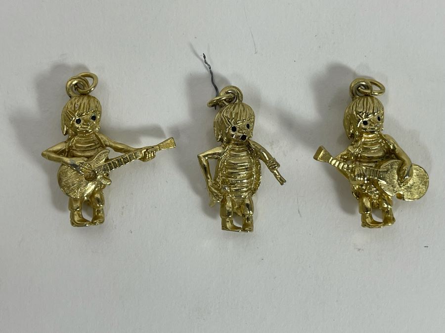 Set Of Three Charms / Pendants Of The Beatles Rock Band [Photo 4]